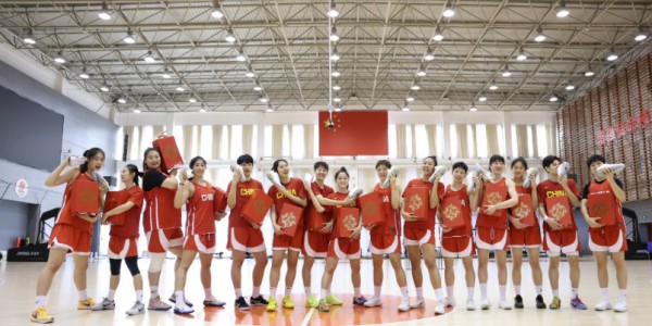 kaiyun-中国女篮新16人集训名单出炉：李月汝韩旭将回归 王佳琦伤愈复出