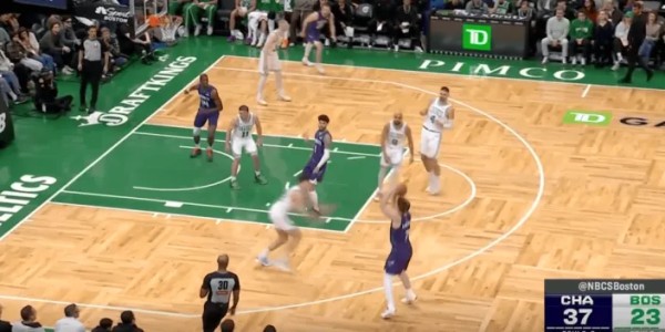 开云中国-克尼普尔VS凯尔特人：多变有无球战术发起，高效贡献20分