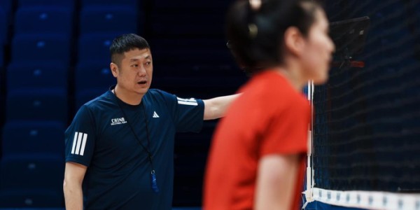 开云中国-中国女排队长鼓励年轻队员：“光脚的不怕穿鞋的”|龚翔宇|南京站|世界女排联赛|赵勇|女排联赛_新浪新闻