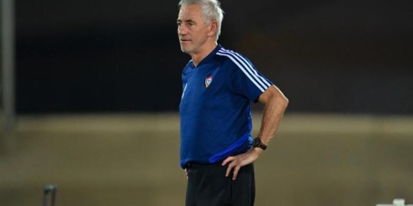 阿联酋足协力挺主帅 范马尔维克将继续指挥12强赛